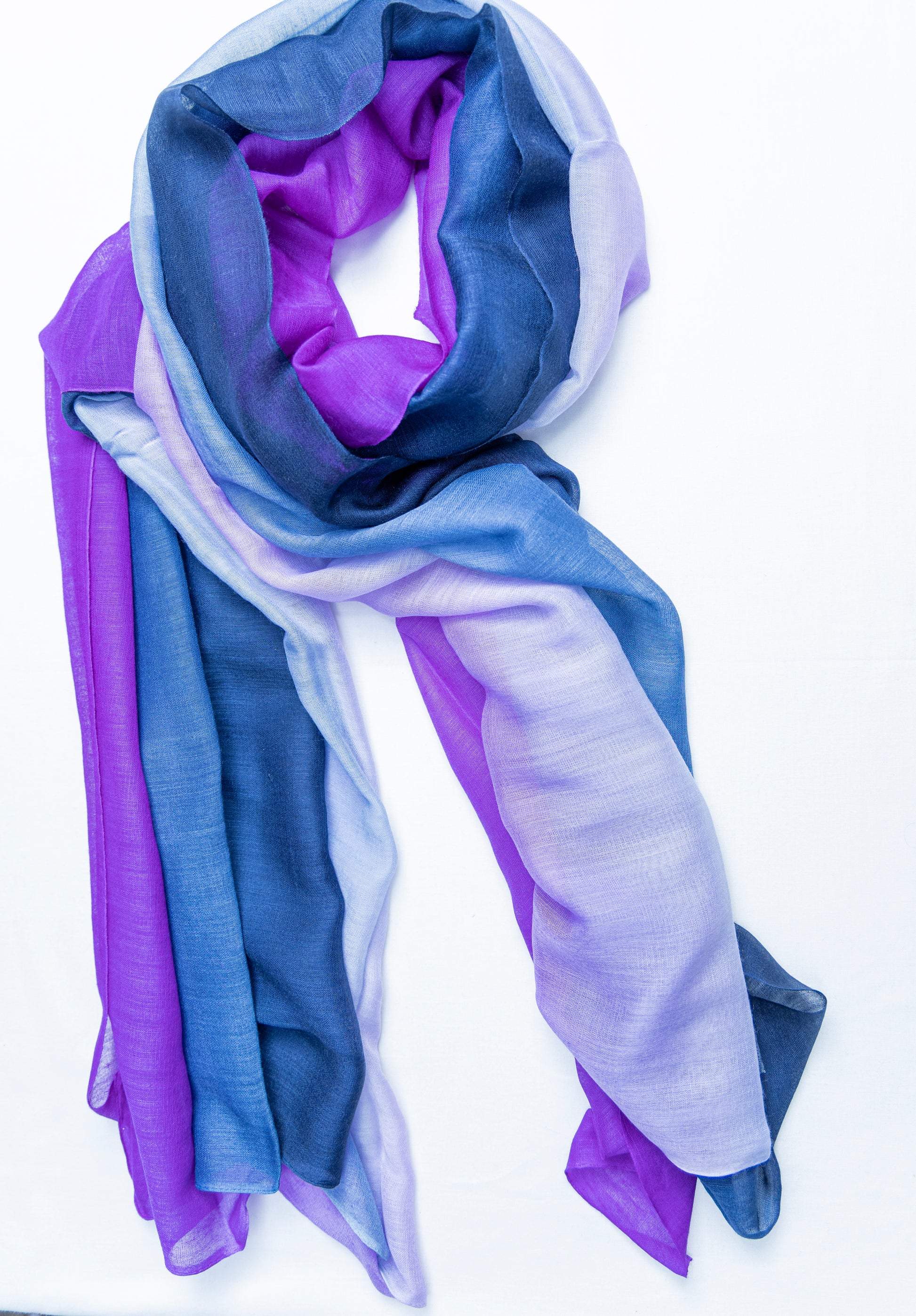 Plum Shawl - Soft Cashmere Scarf for Elegant Style & Warmth