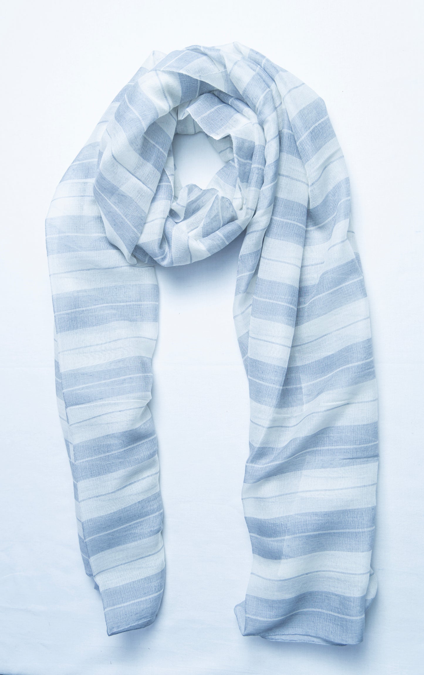 Silver Mist Wrap - Soft Cashmere Scarf for Elegant Style & Warmth